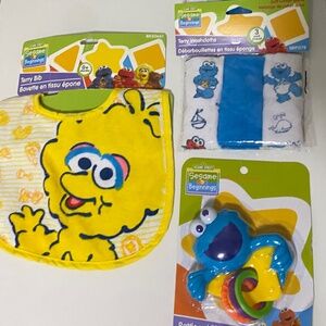 Sesame Street Newborn Bundle - Bib, Rattle, Wash Cloth